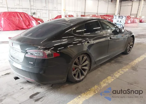 2013 Tesla Model S Performance z USA, uszkodzony, nr VIN 5YJSA1DP0DFP21364